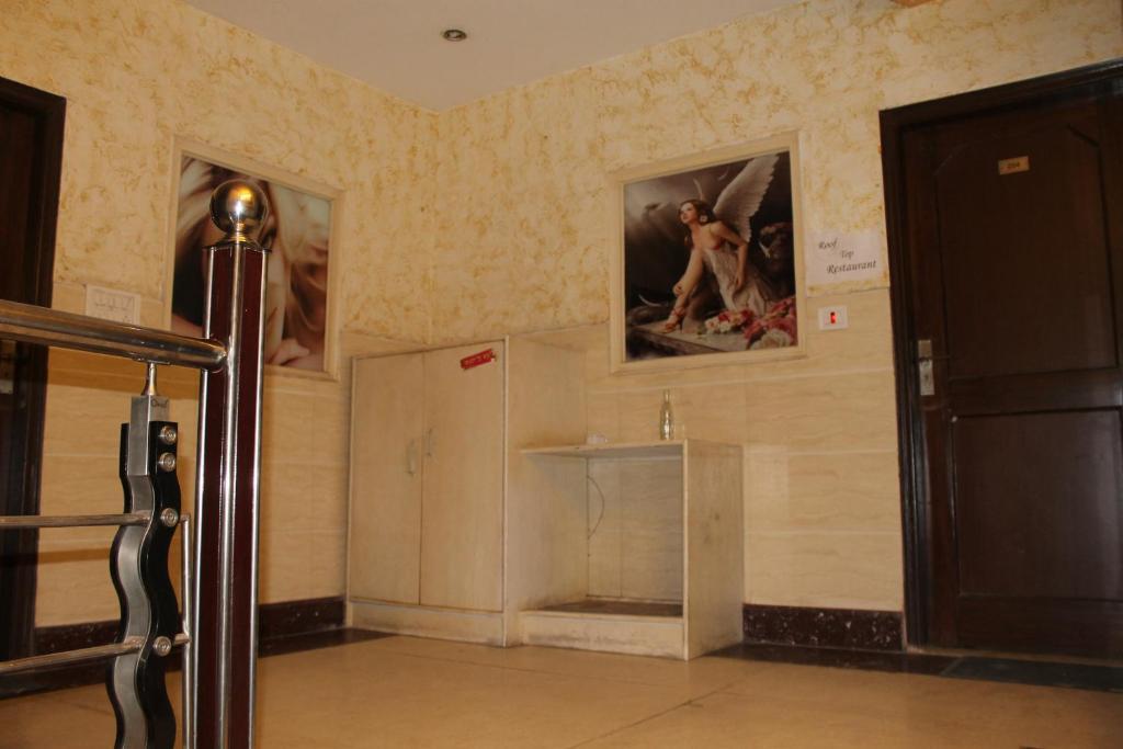 Hotel Hridey Inn Нью-Делі Екстер'єр фото